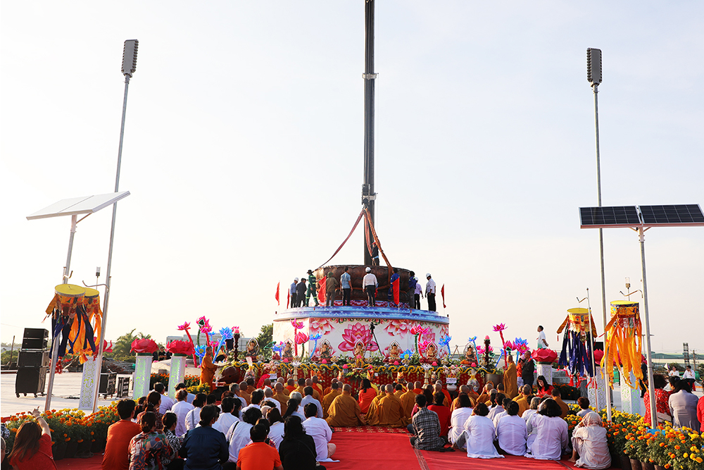 Tân Huê Viên trang nghiêm tổ chức lễ an vị Tượng phật Dược sư