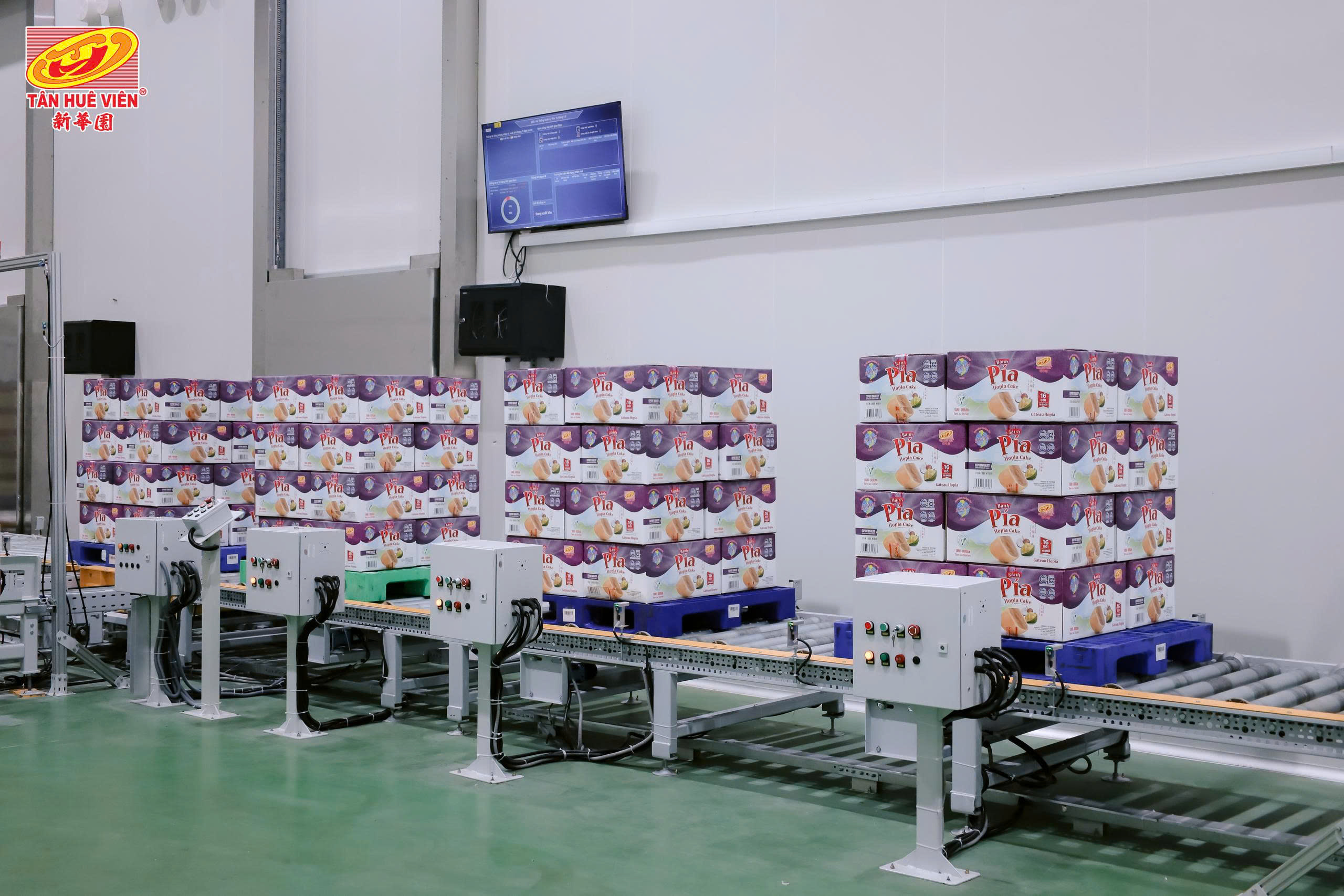 Bánh Pía Chay Môn Tại Costco – Tự Hào Hương Vị Việt Trên Đất Hoa Kỳ